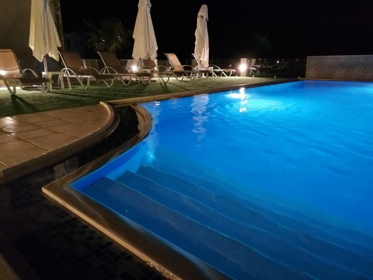 Carisa Maleme Hotel Ngoại thất bức ảnh